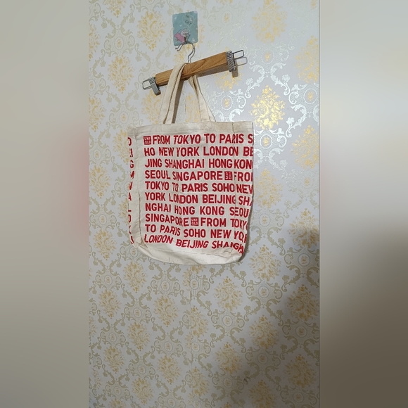 Uniqlo - Picture 3 of 4